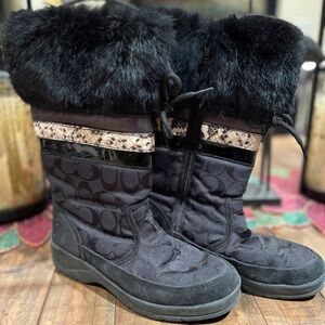 SIZE 7.5 WOMEN COACH LORNA SIGNATURE MONOGRAM SNAKESKIN / SUEDE/ FUR BOOTS BLACK